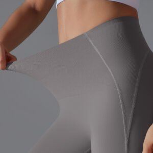 Women’s High-Waisted Peach Hip-Lifting Yoga Leggings – Tight Fit for Gym & Pilates